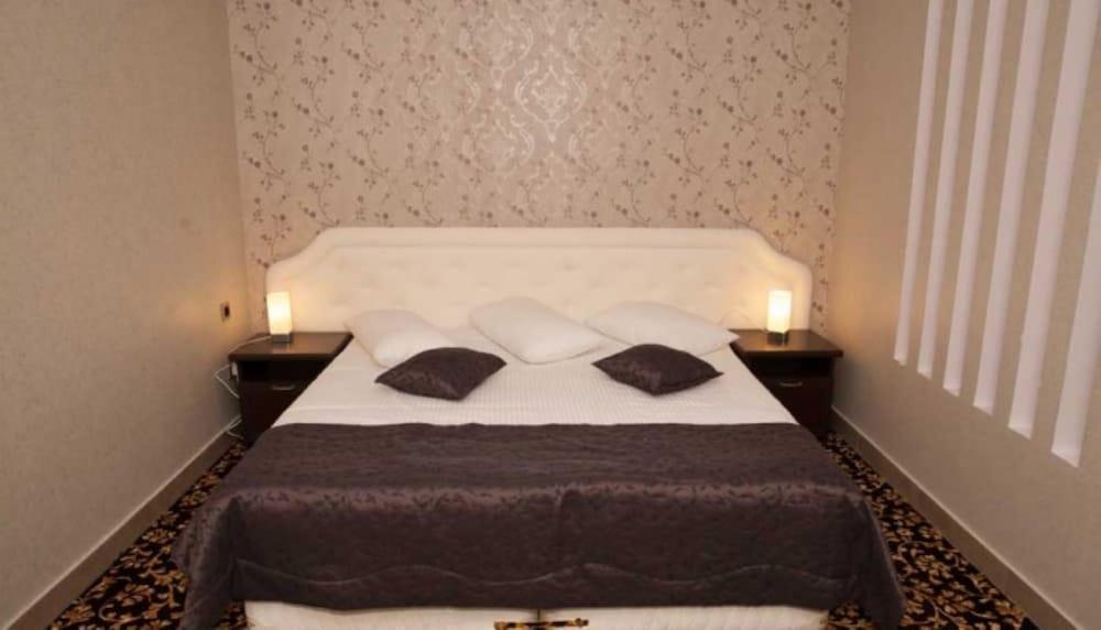 Shirak Hotel Erévan Extérieur photo