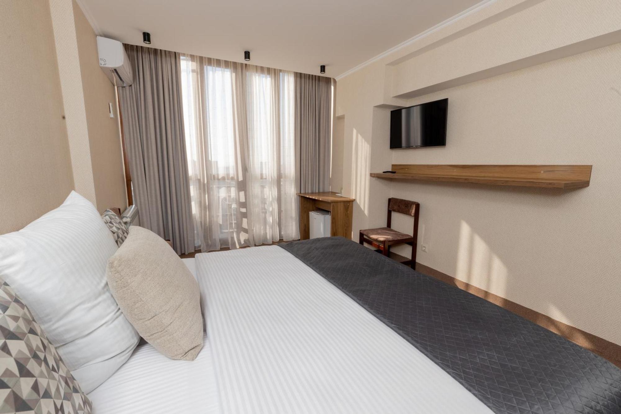 Shirak Hotel Erévan Extérieur photo