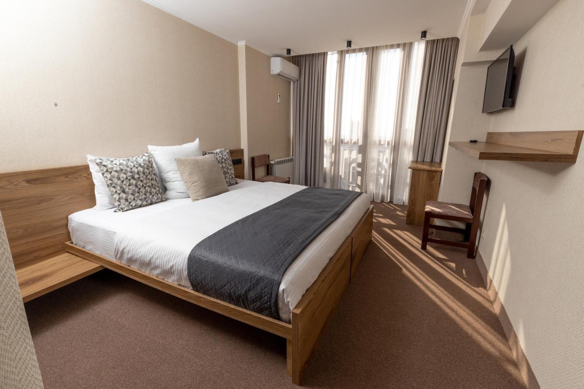 Shirak Hotel Erévan Extérieur photo