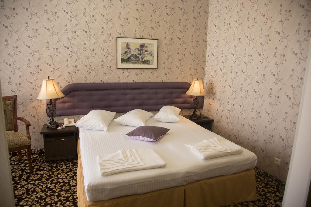 Shirak Hotel Erévan Extérieur photo
