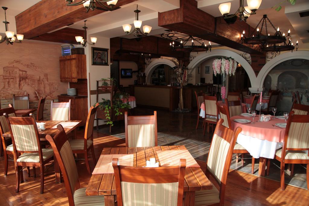Shirak Hotel Erévan Extérieur photo
