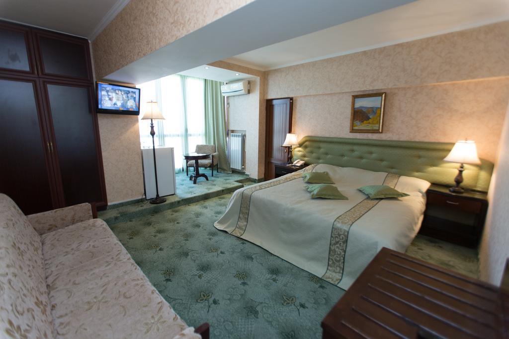 Shirak Hotel Erévan Chambre photo