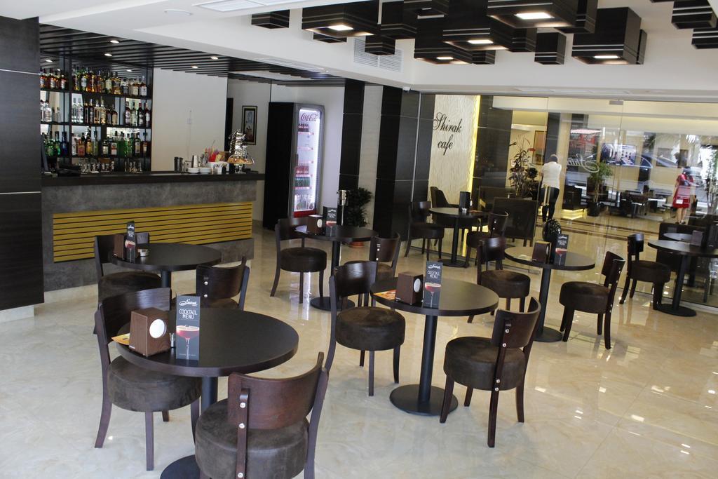 Shirak Hotel Erévan Extérieur photo