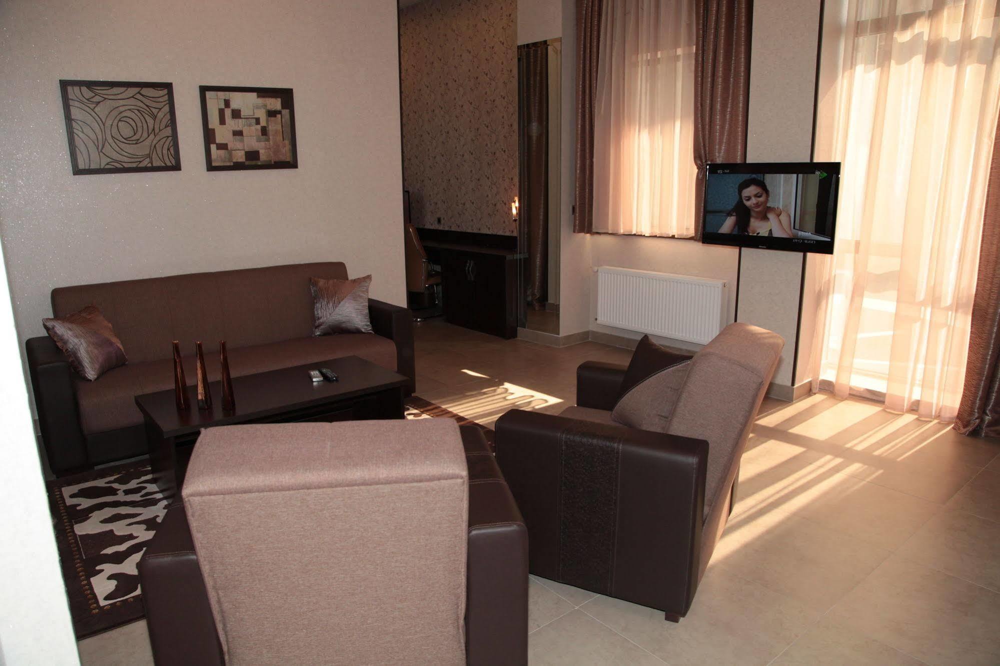 Shirak Hotel Erévan Extérieur photo