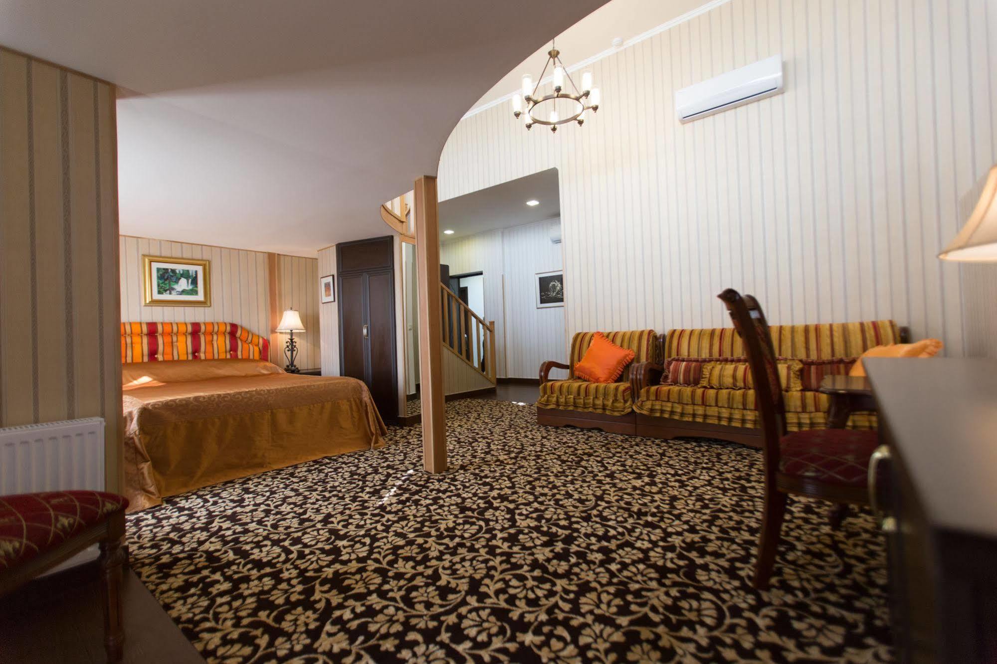 Shirak Hotel Erévan Extérieur photo