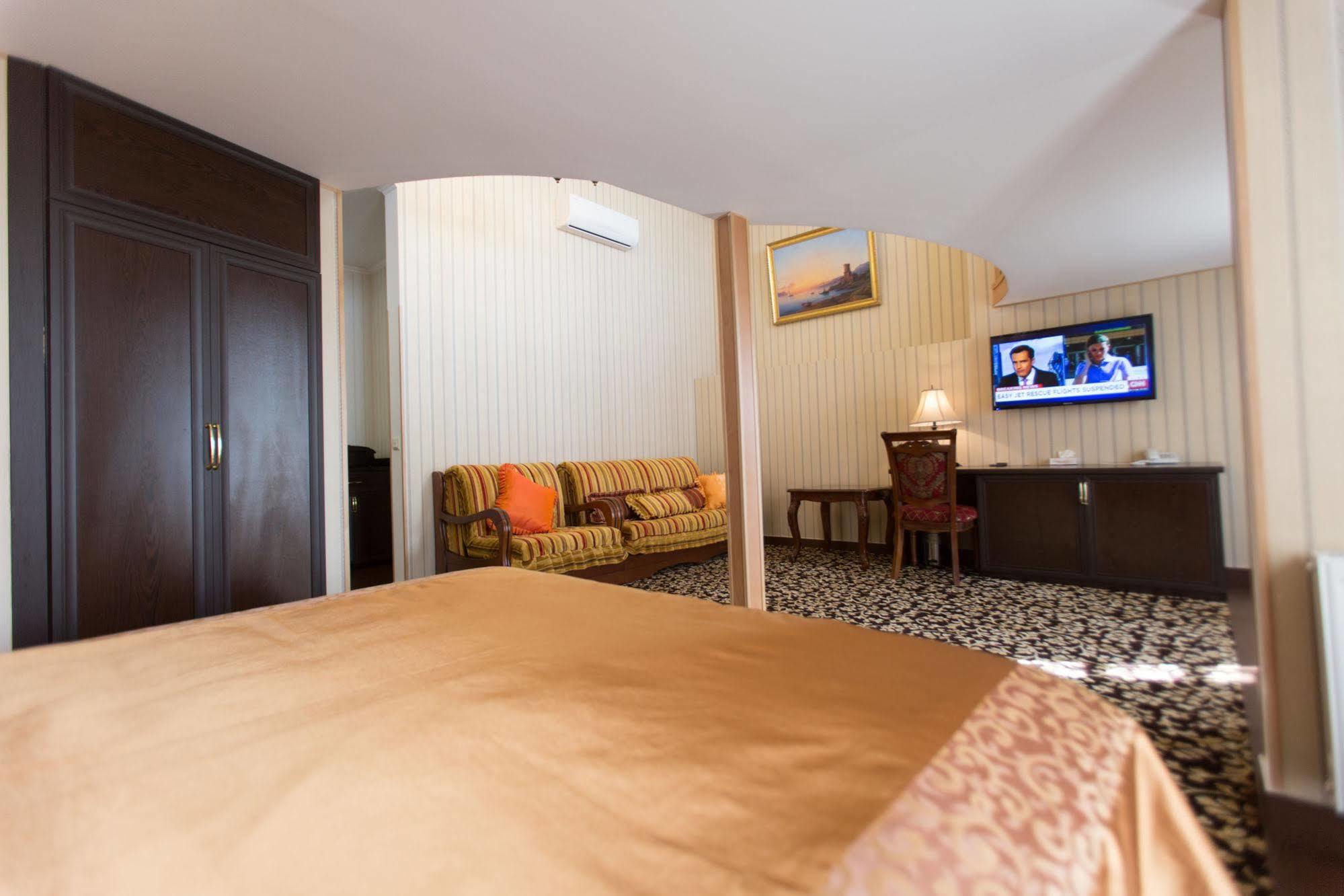Shirak Hotel Erévan Extérieur photo